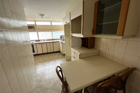 Apartamento à venda com 3 quartos, sendo 1 suíte, em Itaim Bibi, São Paulo, SP