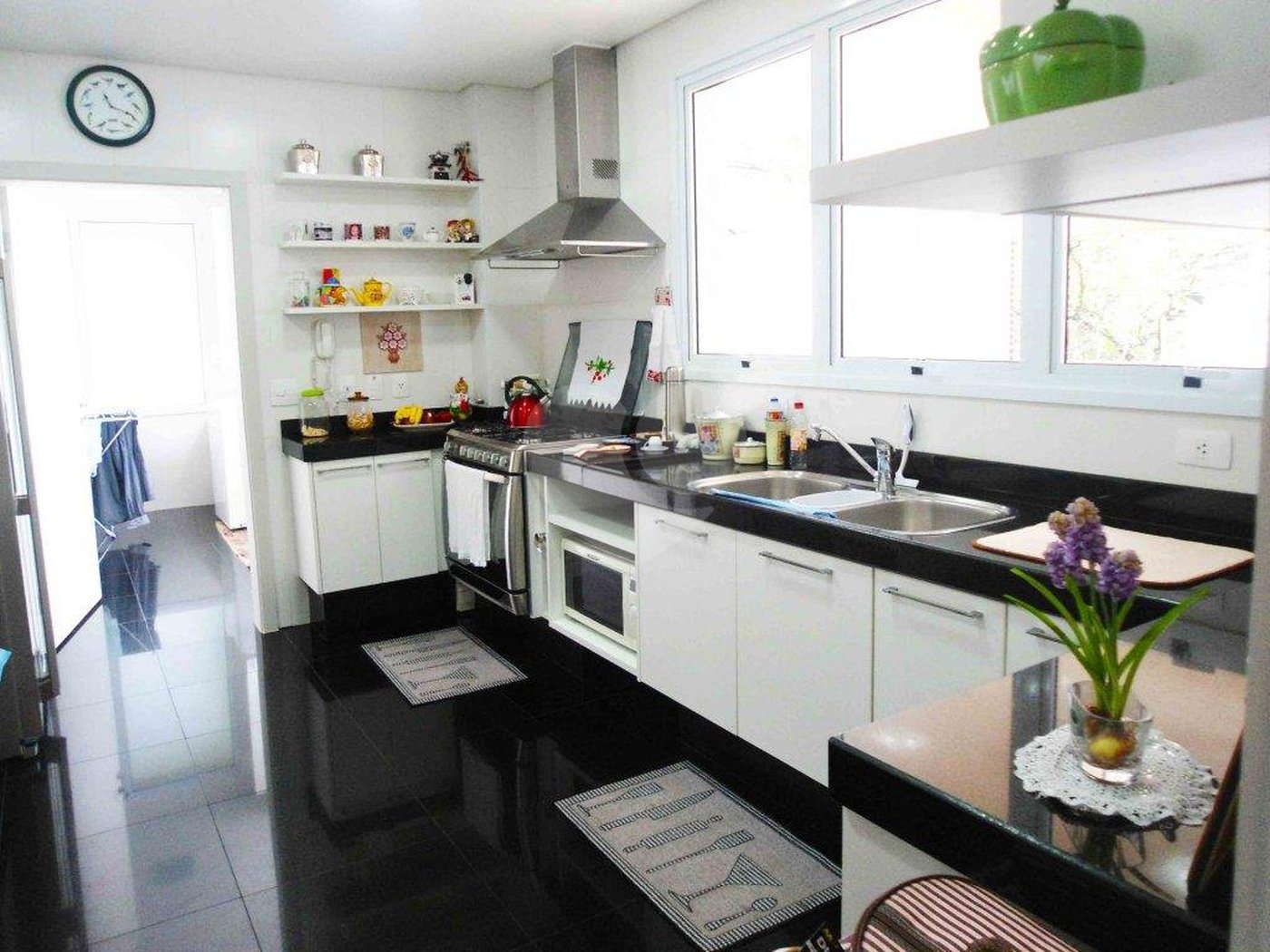 Casa à venda com 4 suítes no condomínio Vila Alba, São Paulo - SP