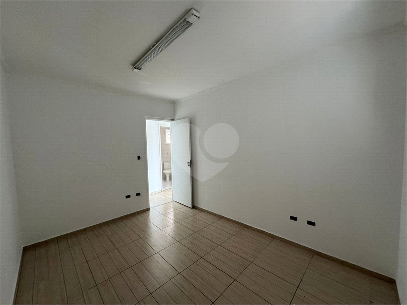 Casa à venda com 3 quartos, sendo 1 suíte,  em Vila Rosália, Guarulhos, SP