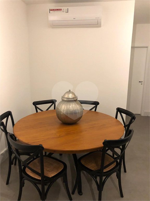 Apartamento à venda com 2 quartos, sendo 1 suíte, em Campo Belo, São Paulo, SP