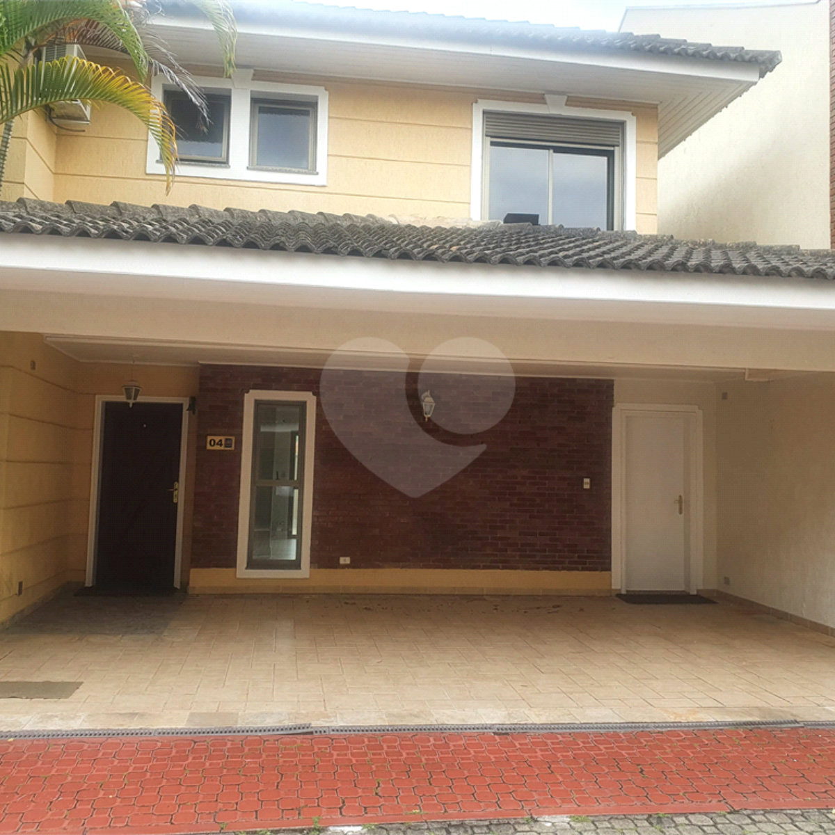 Casa à venda com 4 quartos, sendo 2 suítes,  no condomínio Lake Louise, São Paulo - SP