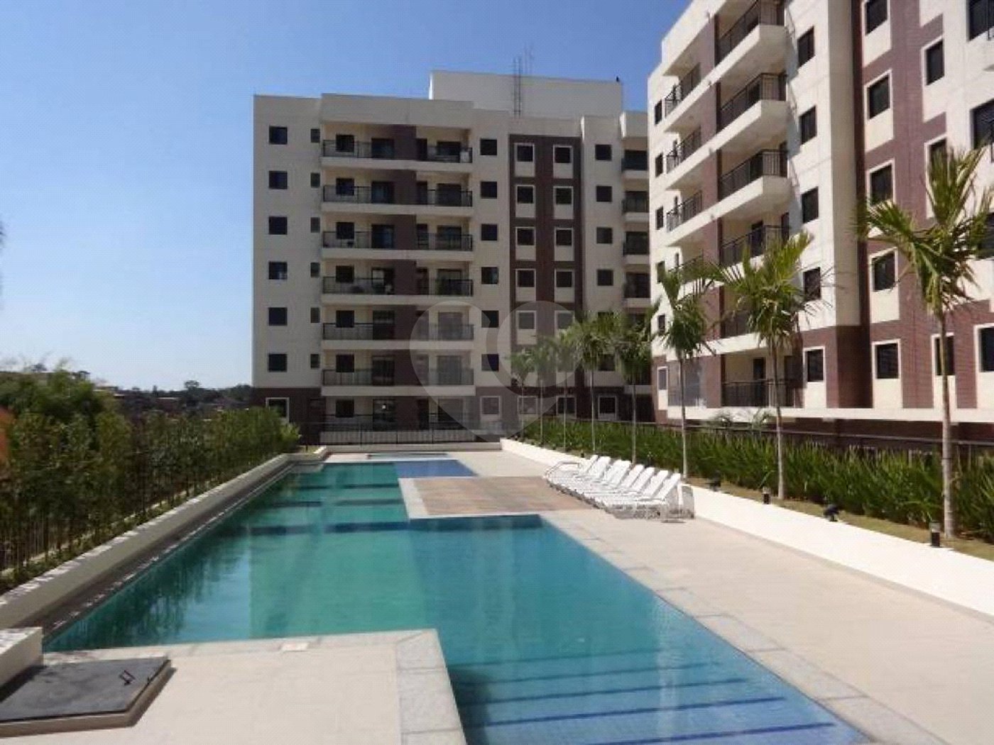 Apartamento à venda ou para alugar com 2 quartos, sendo 1 suíte, em Condomínio Granja Viana Ii, Cotia, SP