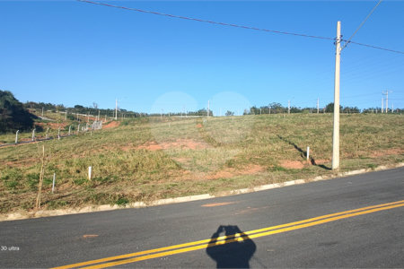 Terreno em Atibaia com 360 m² condomínio fechado com ampla área de lazer