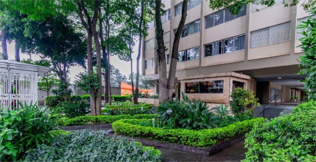 Apartamento na Região do Ipiranga à 8 Minutos do Metrô com 2 Dormitórios .