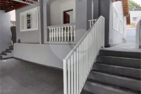 CASA A VENDA NO CENTRO COM 3 DORMITÓRIOS, 1 SUÍTE, 4 VAGAS, SÃO JOSÉ DOS CAMPOS/SP.