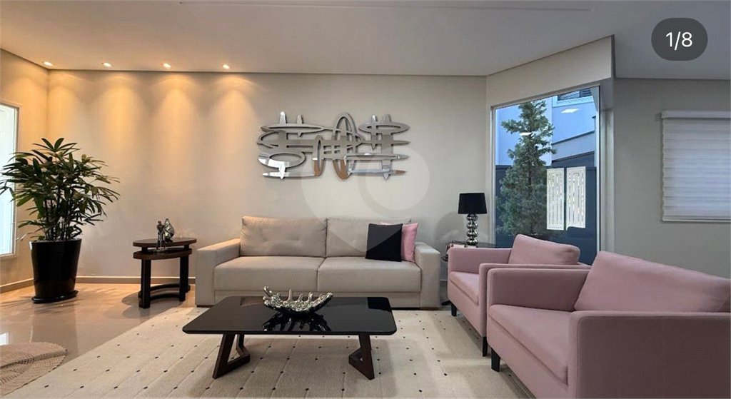 MARAVILHOSA CASA NO URBANOVA QUE REUNE CONFORTO E SOFISTICAÇÃO, 262m² - 4 SUITES e 4 Vagas.