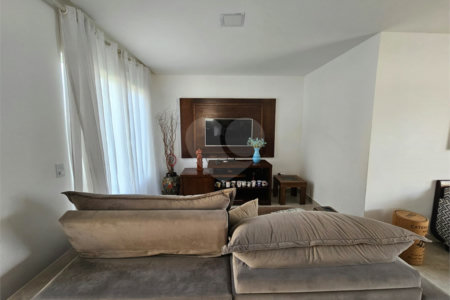 Terreno em condomínio à venda com 3 quartos, sendo 2 suítes,  em Caravelas, Armação dos Búzios, RJ