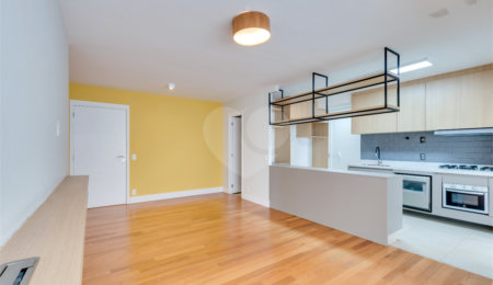 Apartamento à venda com 3 quartos, sendo 2 suítes,  em Santo Amaro, São Paulo, SP