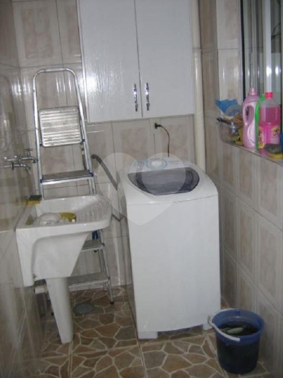 Casa à venda com 3 quartos, sendo 1 suíte, no condomínio Residencial Maracujás, São Paulo - SP