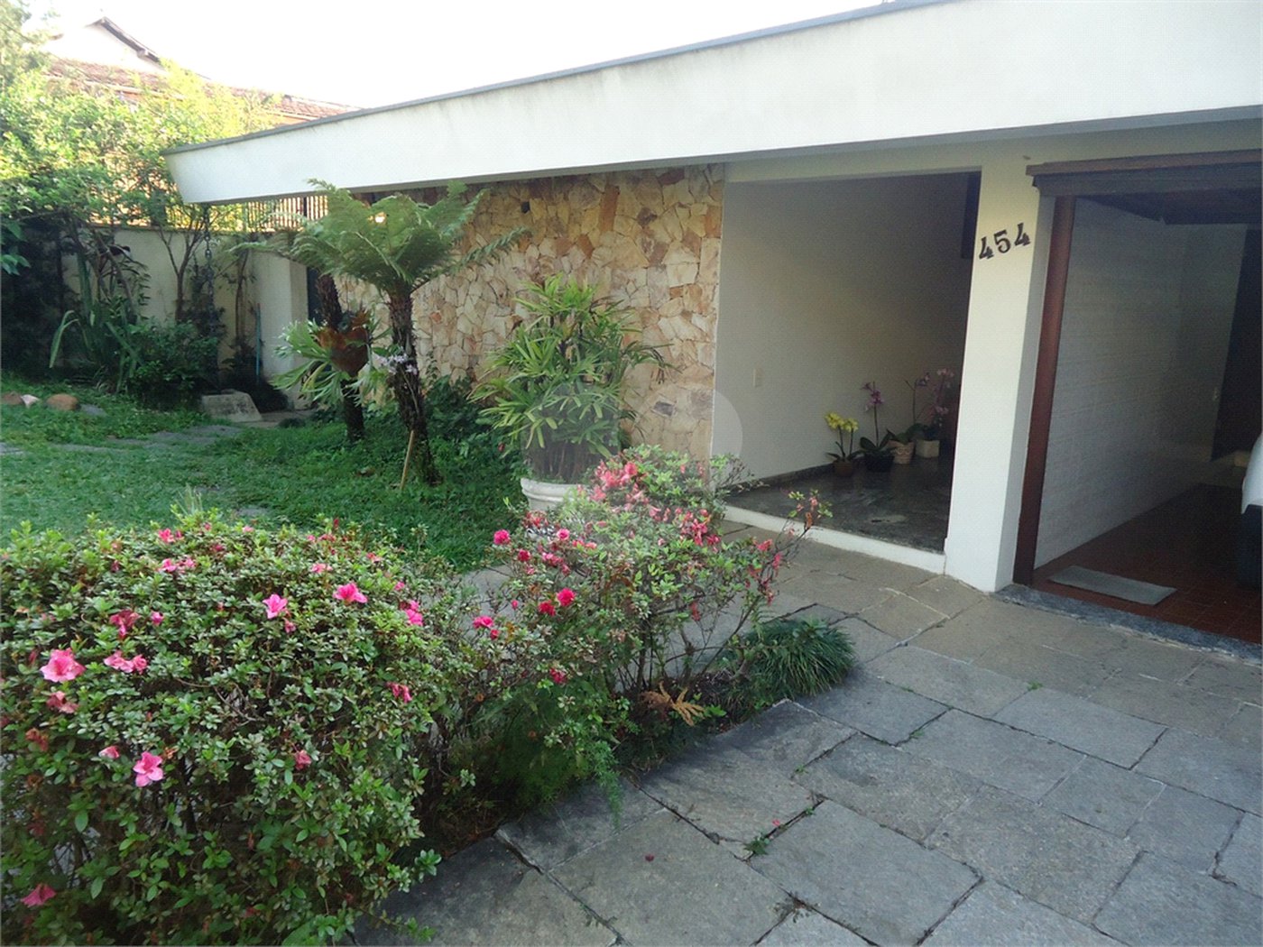 Casa à venda com 4 suítes em Jardim Leonor, São Paulo, SP