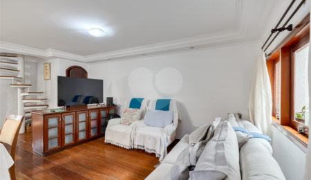 Casa de Vila à venda com 2 quartos, sendo 1 suíte,  em Jardim Hípico, São Paulo, SP