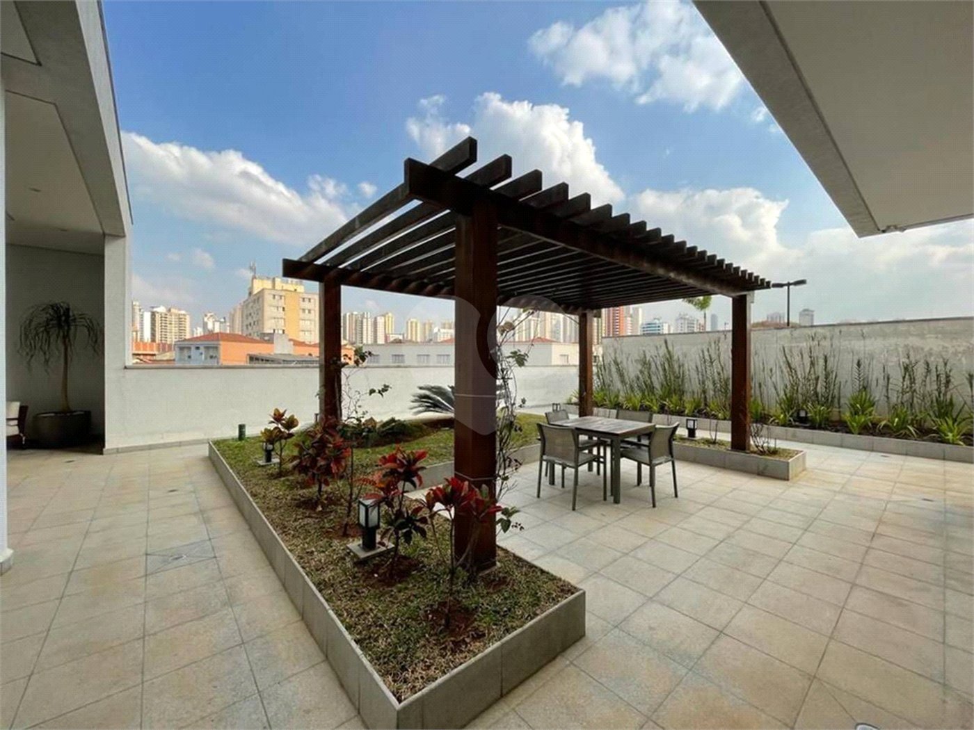 Apartamento à venda com 3 quartos, sendo 1 suíte,  em Vila Gomes Cardim, São Paulo, SP