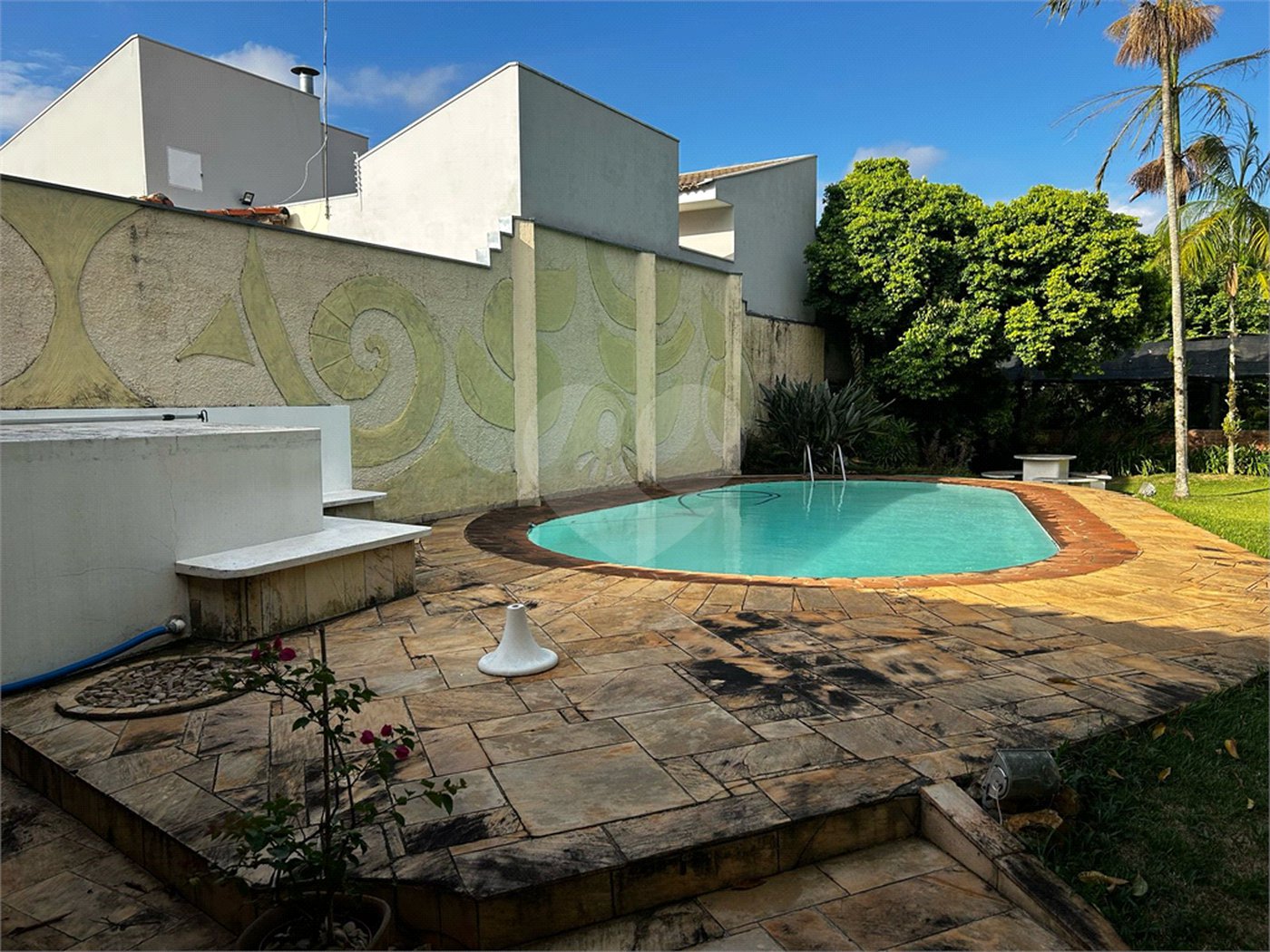 Casa à venda com 4 quartos, sendo 2 suítes, em Vila Aparecida, Itapetininga, SP