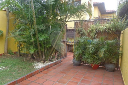 Sobrado à venda com 3 quartos, sendo 2 suítes, em Indianópolis, São Paulo, SP