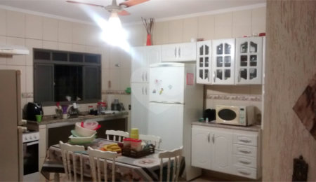 Casa à venda com 2 quartos em Parque Residencial Vale do Sol, Araraquara, SP