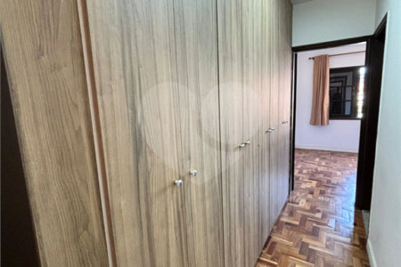 Sobrado à venda com 4 quartos, sendo 2 suítes, em Jaguaré, São Paulo, SP