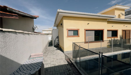 Casa em condomínio à venda com 4 quartos, sendo 2 suítes,  em Caravelas, Armação dos Búzios, RJ
