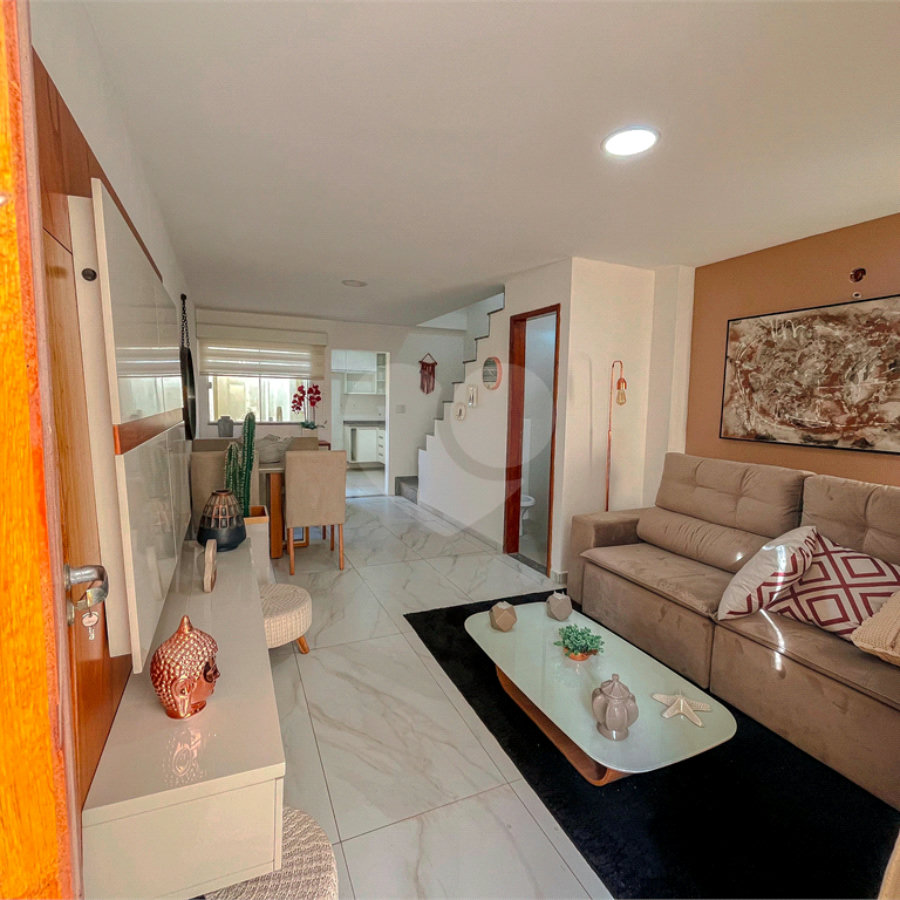 Casa à venda com 4 quartos, sendo 1 suíte, no condomínio Imperial Santa Cruz, Rio de Janeiro - RJ