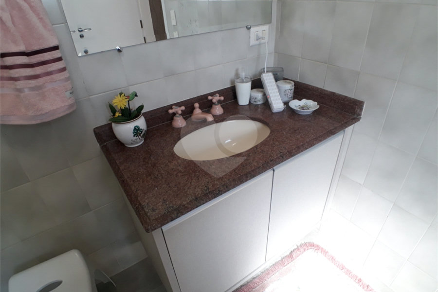 Sobrado à venda com 3 suítes em Horto Florestal, São Paulo, SP