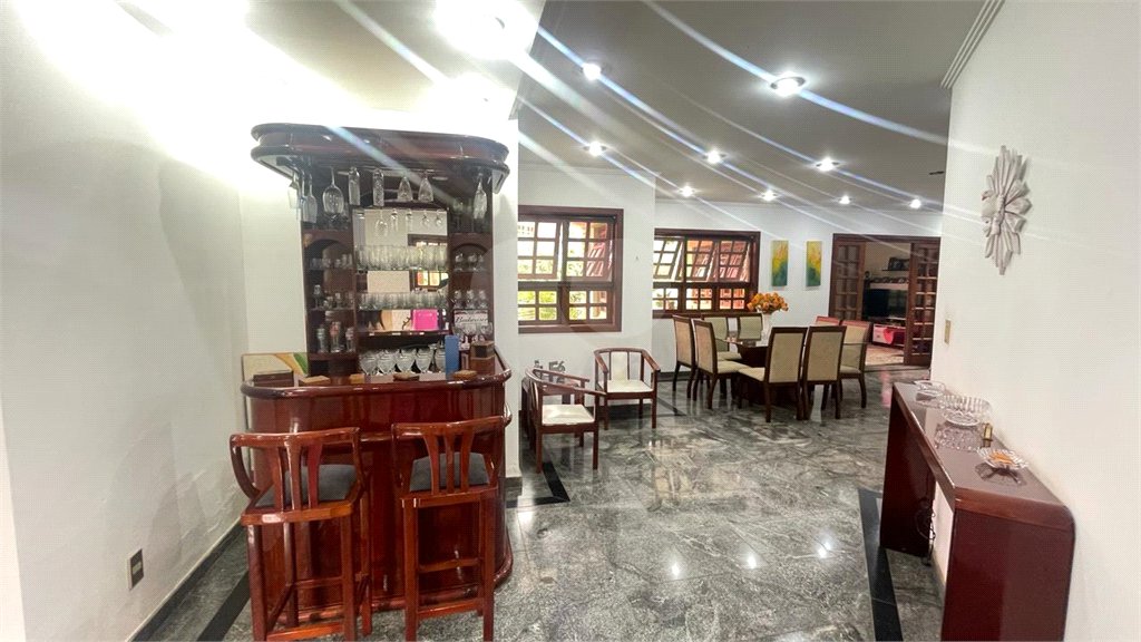 Casa à venda com 4 suítes no condomínio Vivendas do Lago, Sorocaba - SP