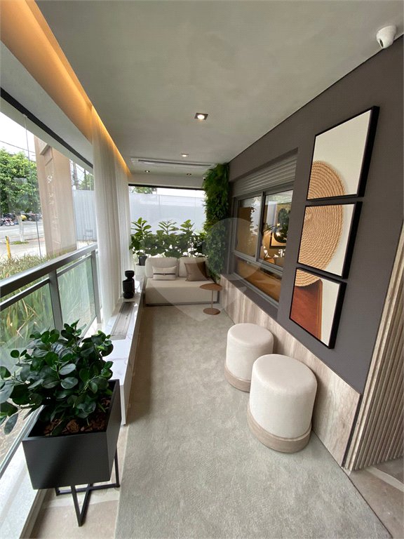 Apartamento à venda com 3 suítes em Campo Belo, São Paulo, SP