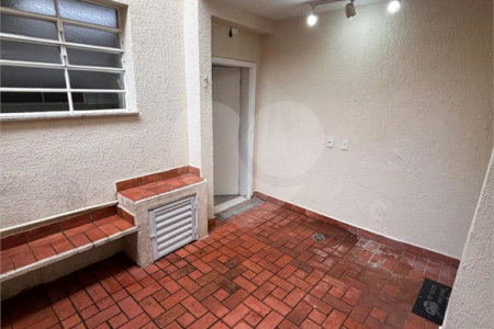 Casa de Vila à venda com 3 quartos, sendo 1 suíte, em Vila Cordeiro, São Paulo, SP