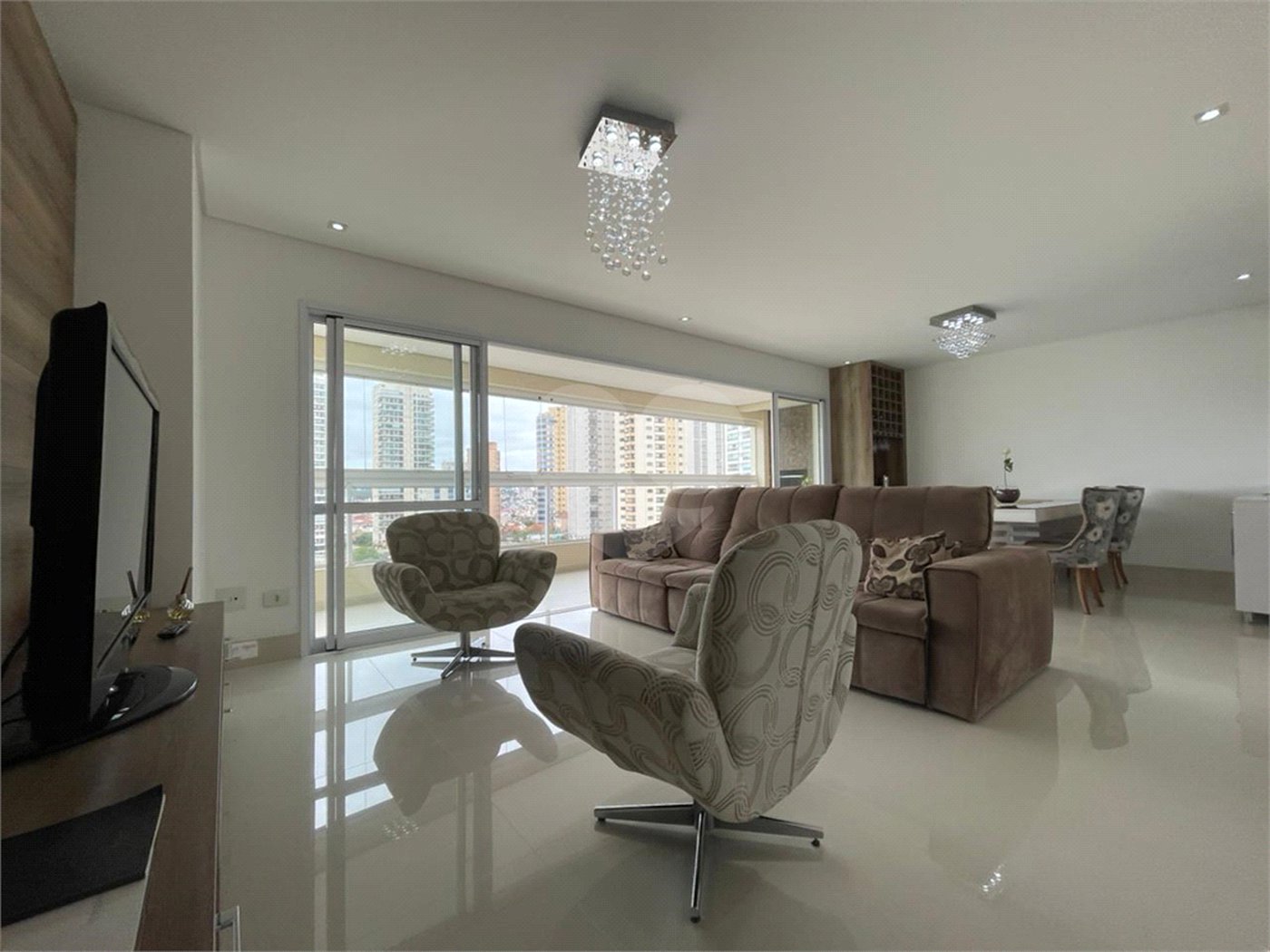 Apartamento à venda com 3 suítes em Santana, São Paulo, SP