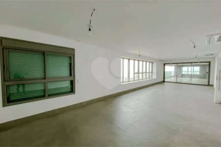 Apartamento à venda com 4 suítes em Vila Gomes Cardim, São Paulo, SP