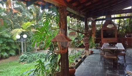 Casa à venda com 4 quartos, sendo 2 suítes, em Morumbi, São Paulo, SP