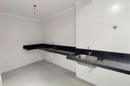Apartamento com 2 dormitórios à venda, 65 m² por R$ 444.000,00 - Gonzaga - Santos/SP