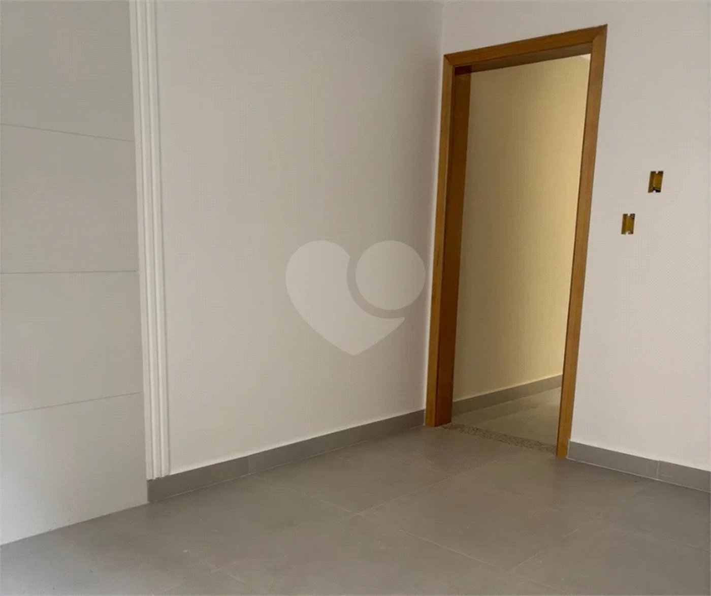 Sobrado à venda com 3 quartos, sendo 1 suíte, em Vila Nova Cachoeirinha, São Paulo, SP
