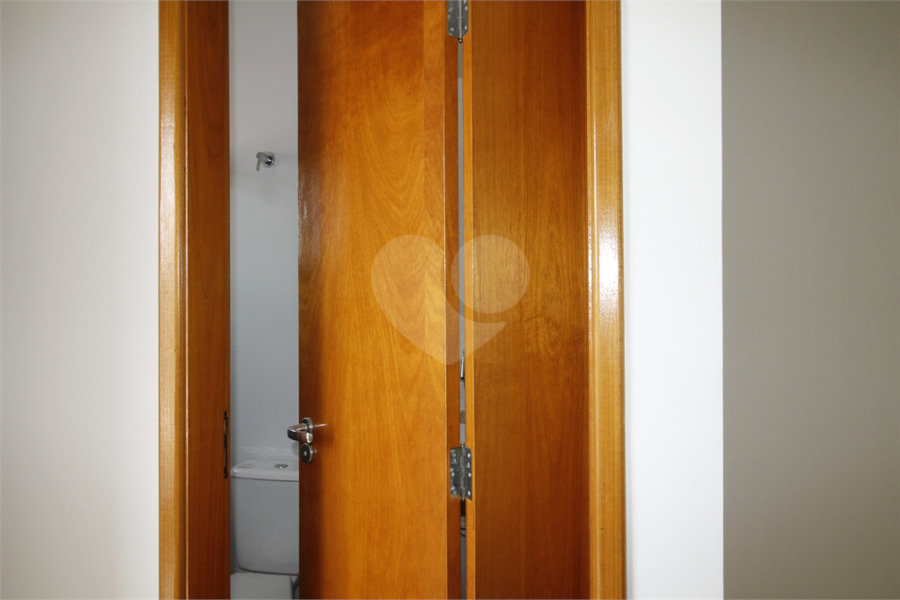 Sobrado à venda com 4 quartos, sendo 2 suítes, em Vila Pereira Barreto, São Paulo, SP