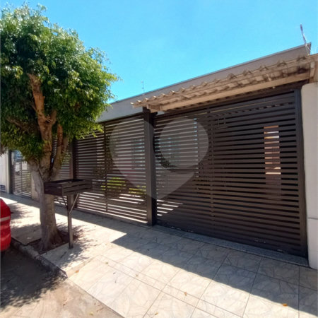 Casa à venda com 3 quartos no Centro, Itapetininga, SP