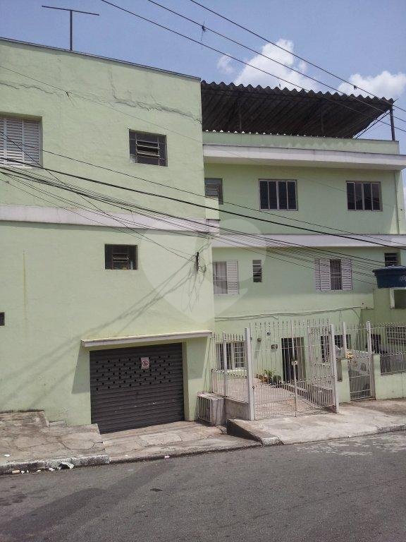 Sobrado à venda com 3 quartos no Brasilândia, São Paulo, SP