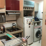 Apartamento em Bragança Paulista com 1 suíte, cozinha americana, varanda, 1 vaga garagem, área lazer com piscina e salão de festas
