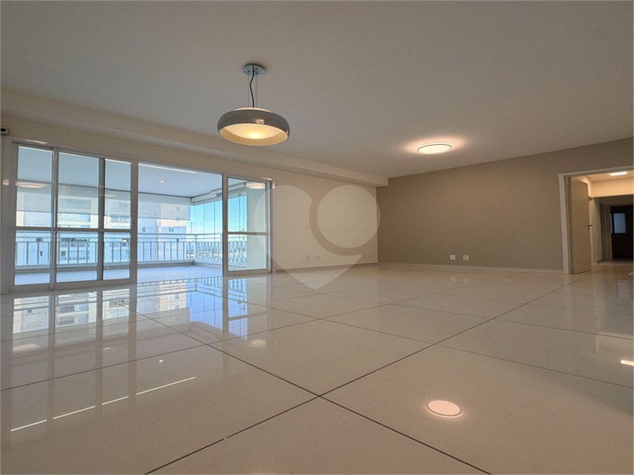 Apartamento para alugar com 2 quartos, sendo 1 suíte,  em Vila Suissa, Mogi das Cruzes, SP
