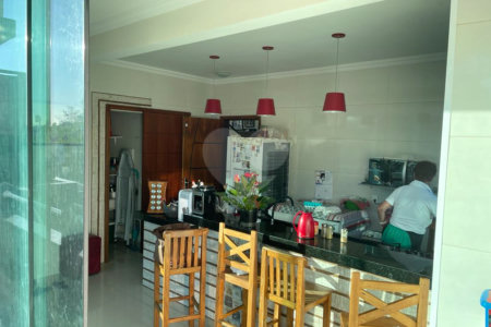 Casa à venda com 3 quartos, sendo 2 suítes, em Portal do Bosque, Louveira, SP