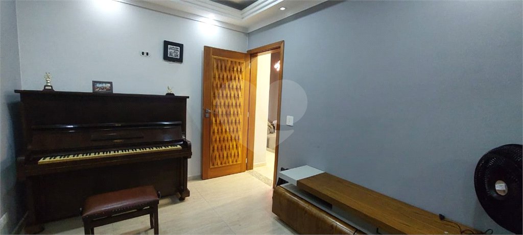 Casa para alugar com 4 quartos, sendo 3 suítes,  no condomínio Figueira Garden, Atibaia - SP