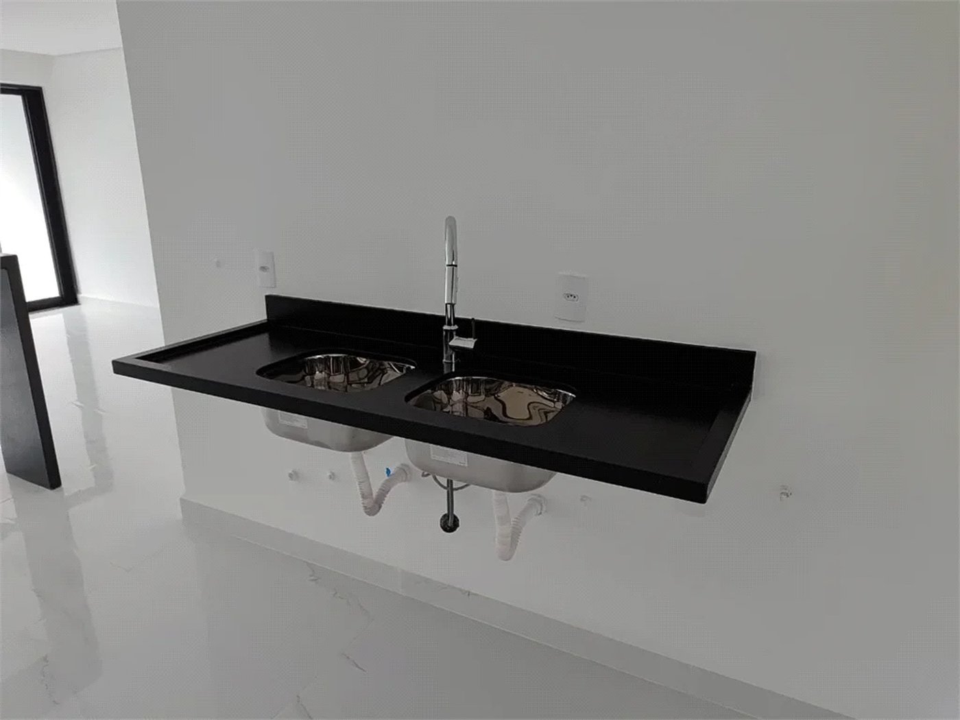 Apartamento à venda com 3 suítes em Parque Campolim, Sorocaba, SP