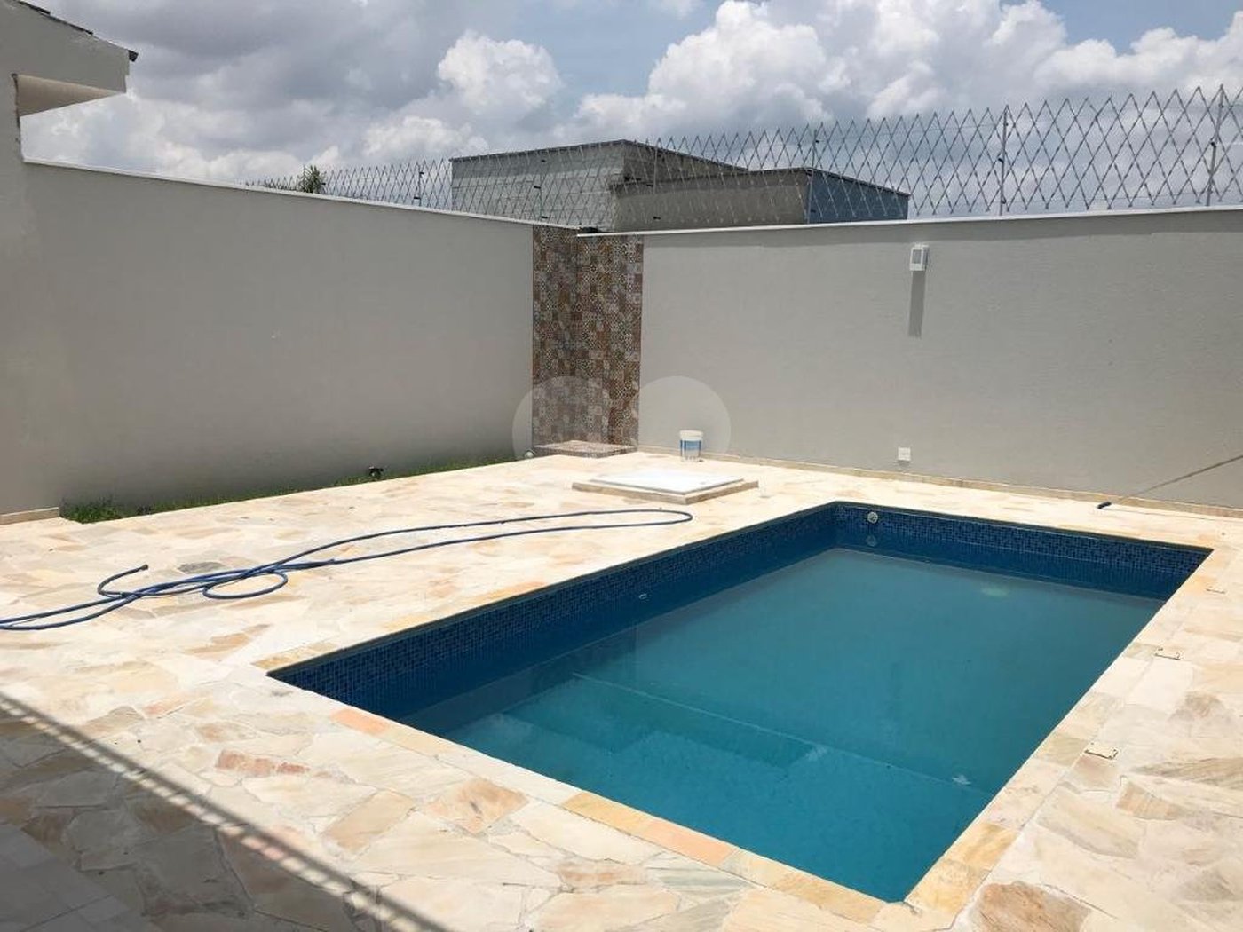 Casa à venda com 3 suítes no condomínio Aldeia da Mata, Votorantim - SP