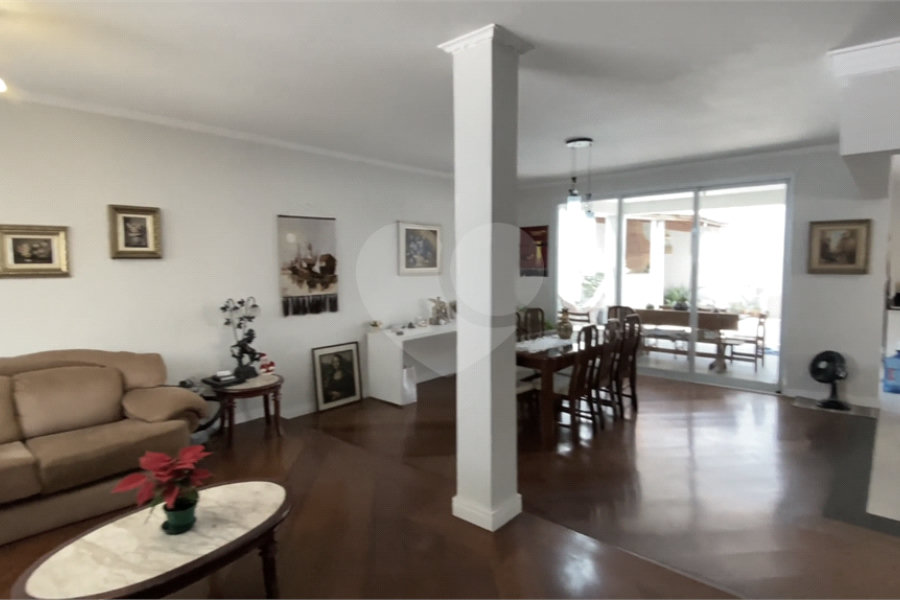 Casa à venda com 4 quartos, sendo 2 suítes, em Jardim Guanca, São Paulo, SP