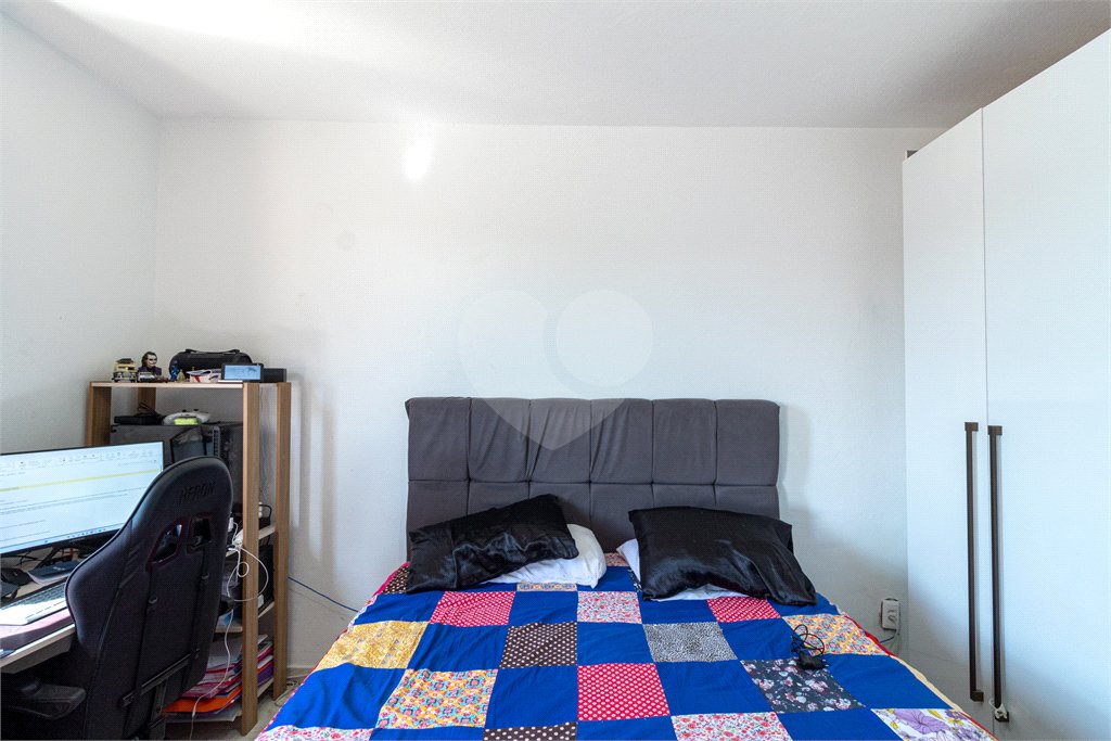 Casa à venda com 3 quartos, sendo 1 suíte, em Jardim Paris, São Paulo, SP