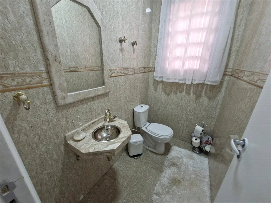 Casa à venda com 4 suítes no condomínio Villa Viana II, Cotia - SP