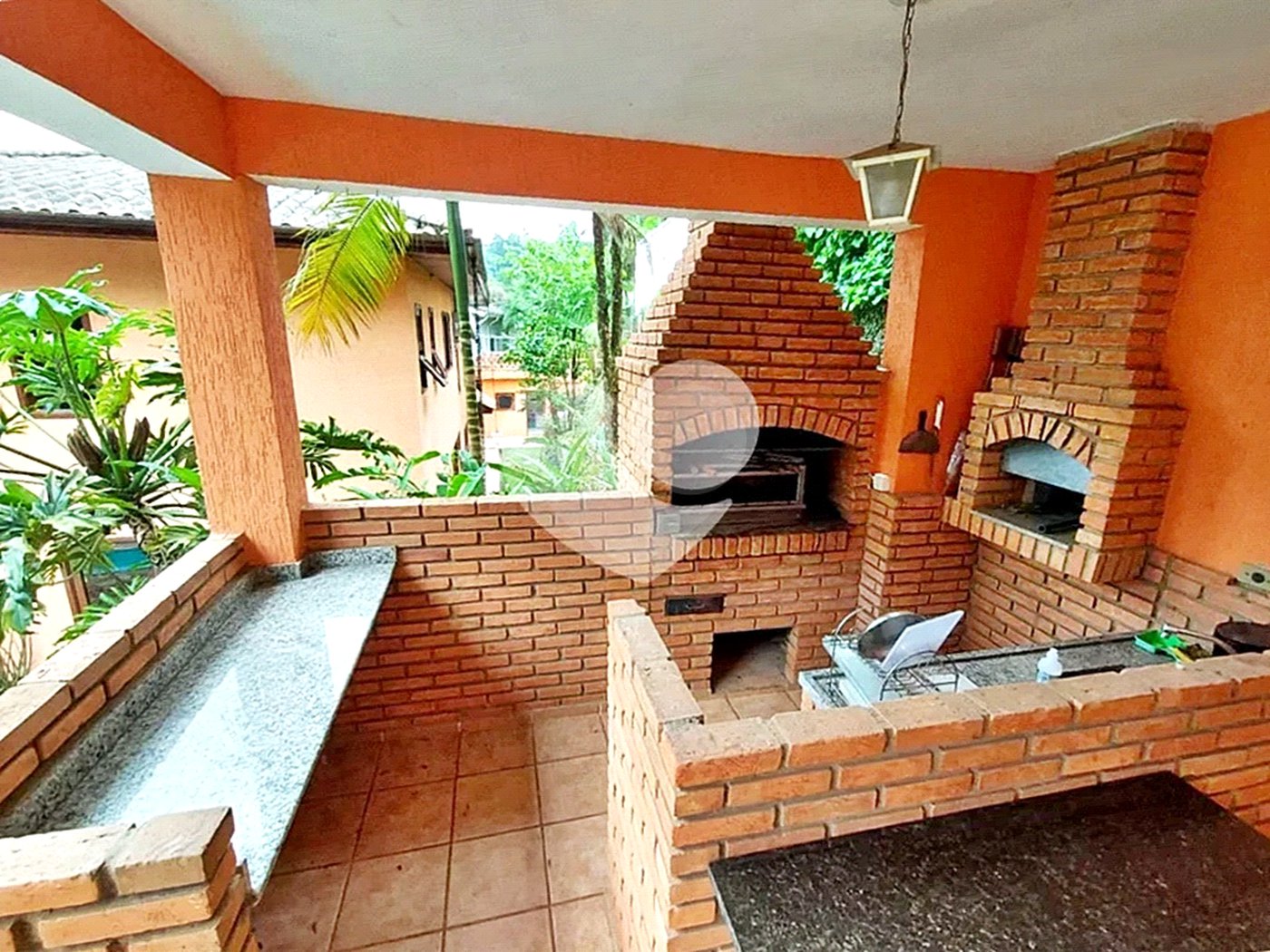 Casa à venda com 4 quartos, sendo 2 suítes, no condomínio Parque Imperial da Cantareira, Mairiporã - SP