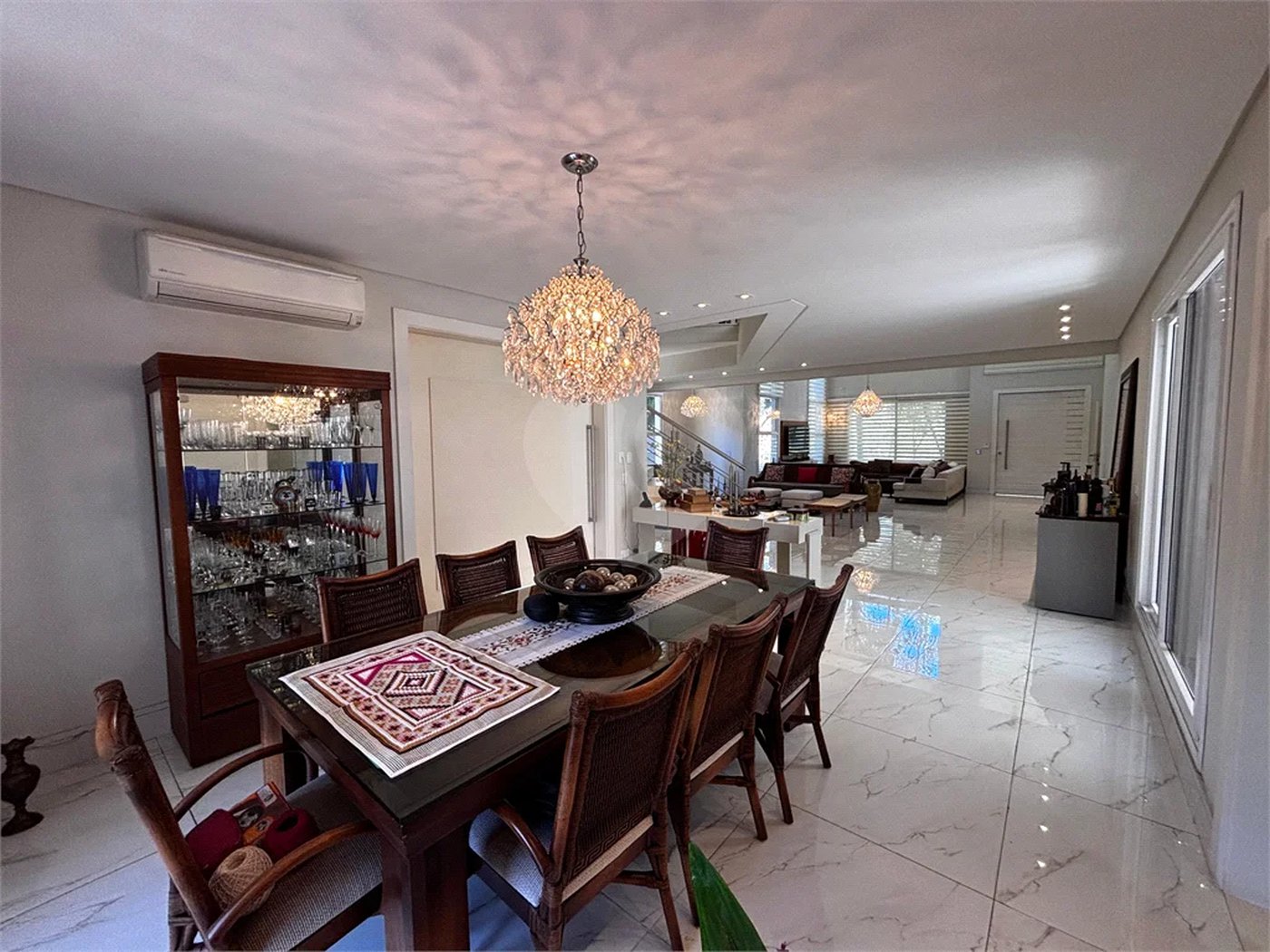 Casa à venda com 4 quartos, sendo 3 suítes, no condomínio Reserva Nova Cantareira, São Paulo - SP