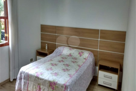 Casa à venda com 4 quartos, sendo 2 suítes,  no condomínio Ypê Branco I, São Paulo - SP
