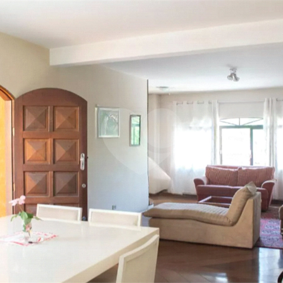Casa de Vila à venda com 3 suítes em Santana, São Paulo, SP