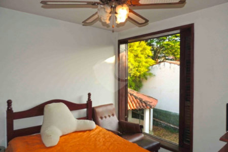 Casa de Vila à venda com 4 quartos, sendo 2 suítes, em Jardim dos Estados, São Paulo, SP