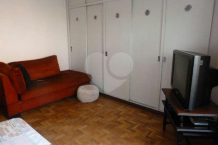 Casa Térrea à venda com 3 quartos, sendo 1 suíte, em Caxingui, São Paulo, SP