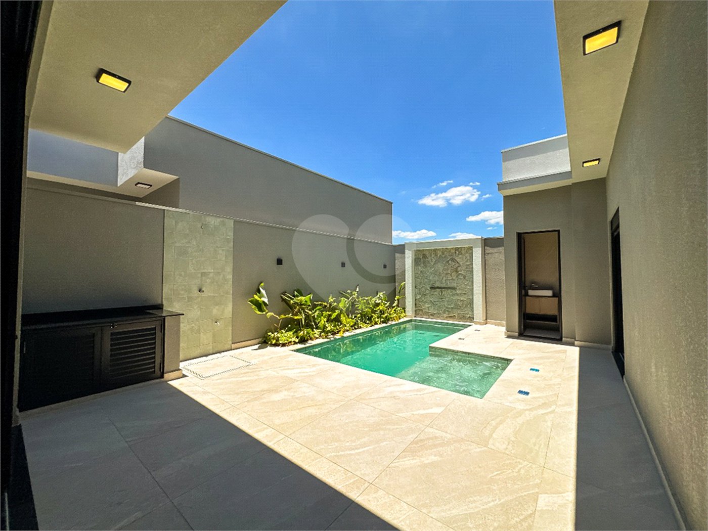 Casa à venda com 3 suítes no condomínio Jardim Residencial Dona Maria Candida, Indaiatuba - SP